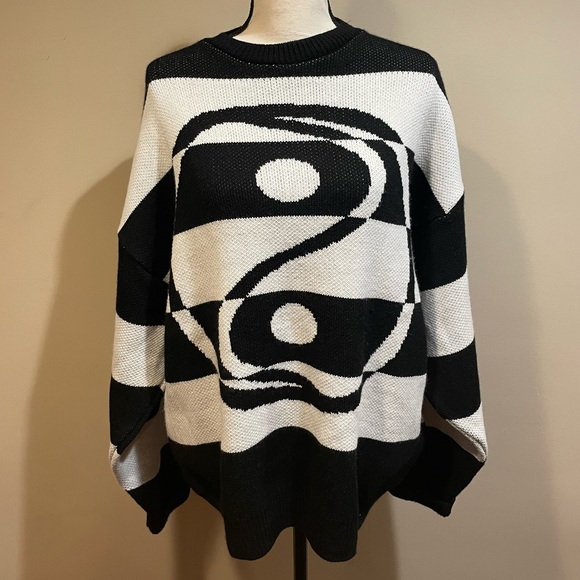 Topshop | Sweaters | Topshop Oversized Ying Yang Knit Sweater | Poshmark